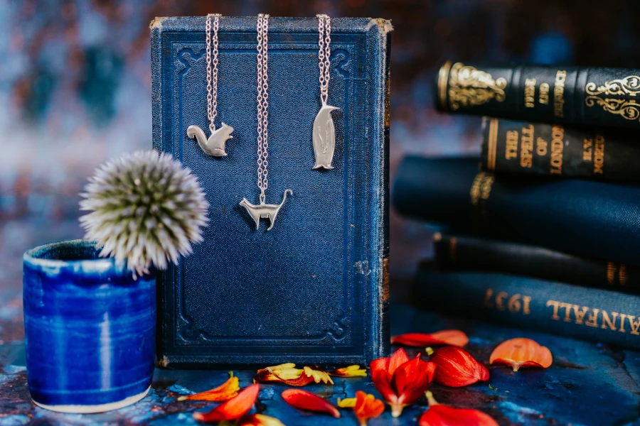 Recycled silver jewellery presented as sustainable Christmas gifts